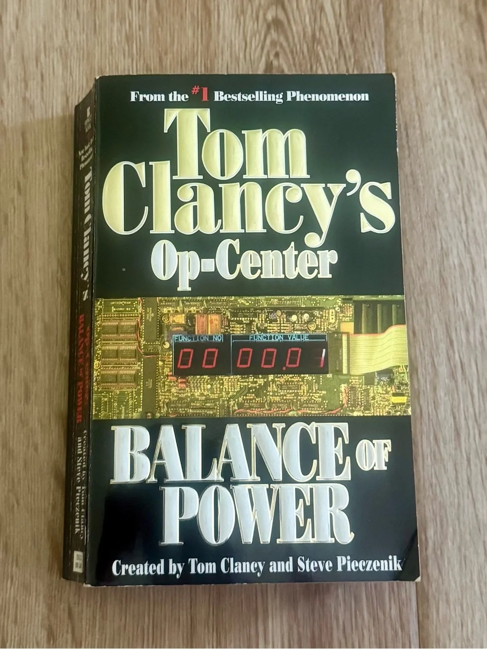 Tom Clancy's Op-Center: Balance of Power - Thriller Novel